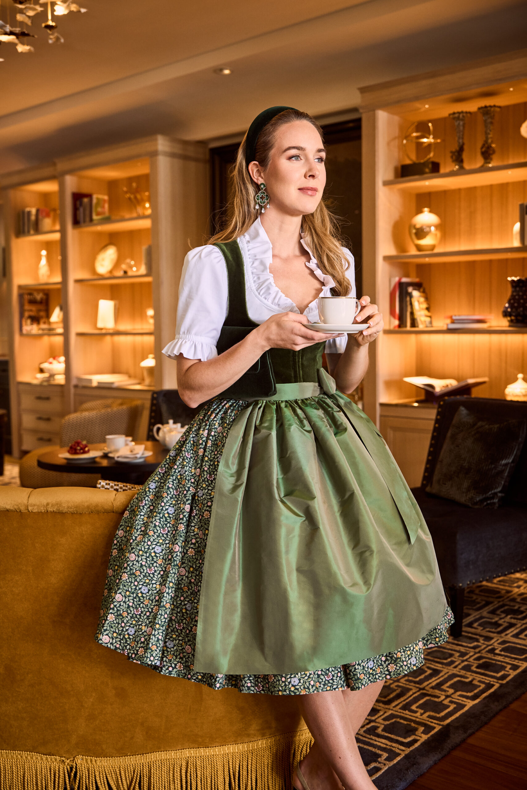 Dirndlbluse FIONA – Bild 5