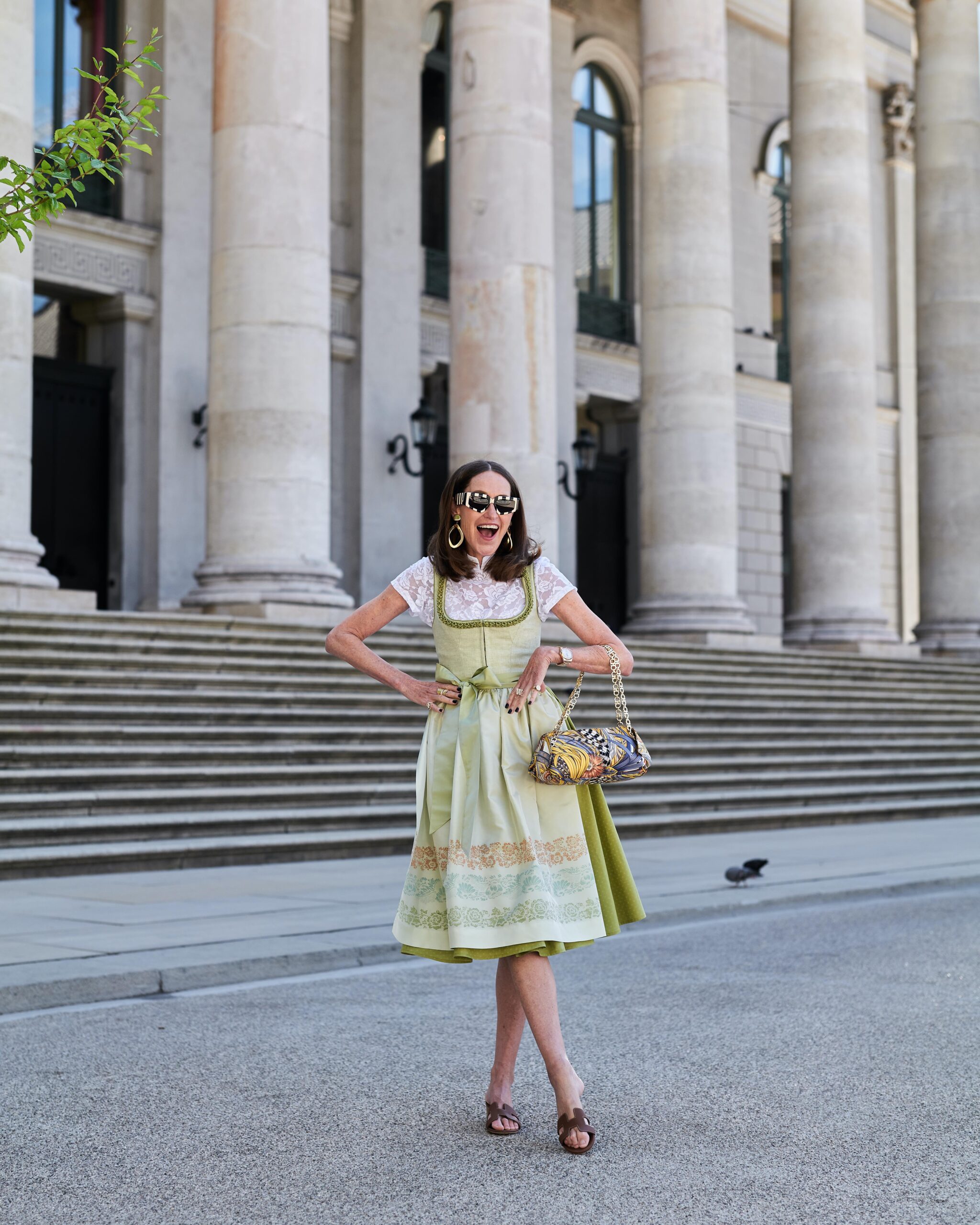 Dirndlbluse SABRINA – Bild 5