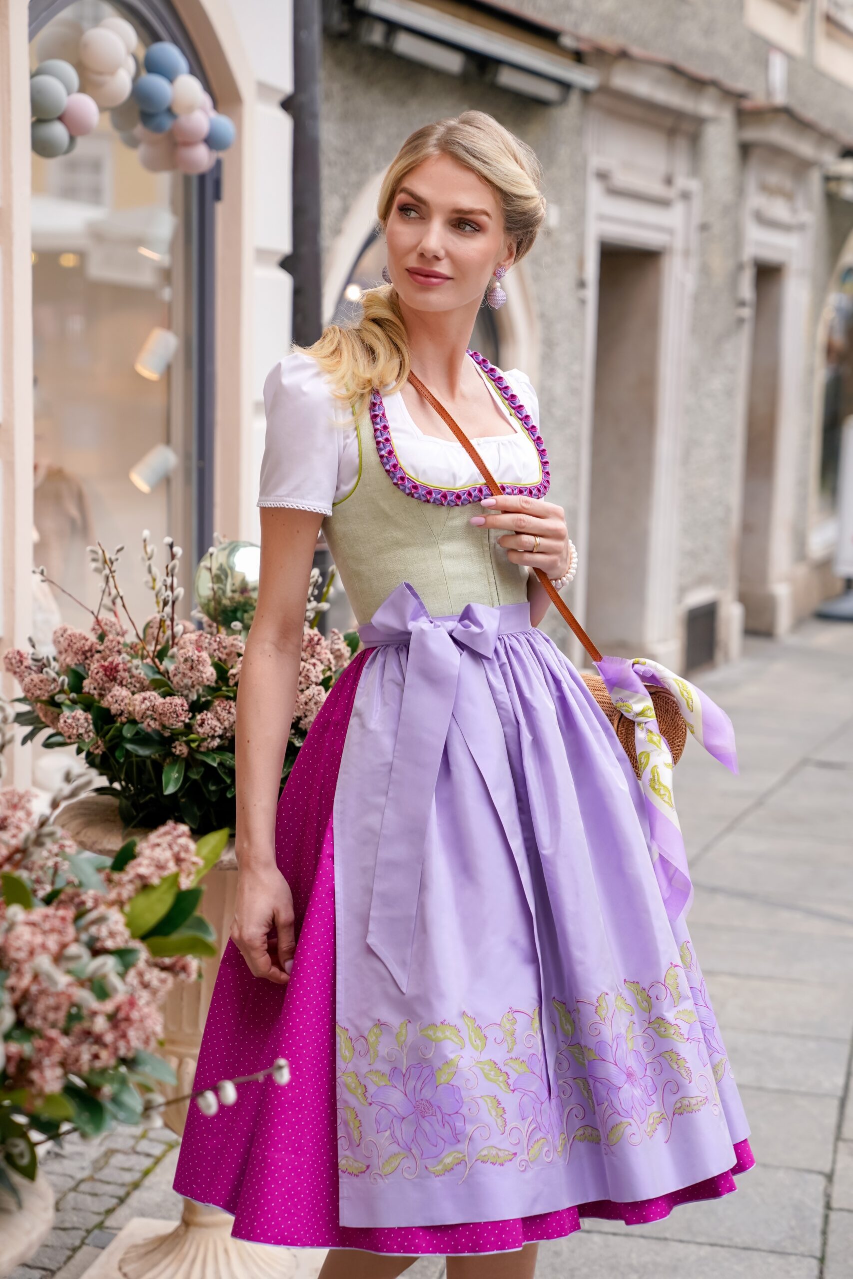 Dirndlbluse JULIA Spitze – Bild 3
